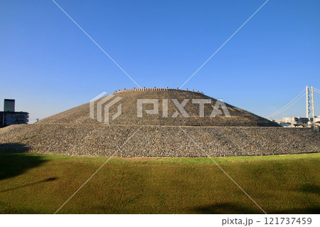 五色塚古墳(兵庫県・神戸市) 五色塚古墳(兵庫県・神戸市) 121737459
