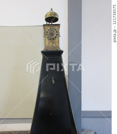 江戸時代の大名が使用した日本製の機械式時計「大名櫓時計」 江戸時代の大名が使用した日本製の機械式時計「大名櫓時計」 121738575