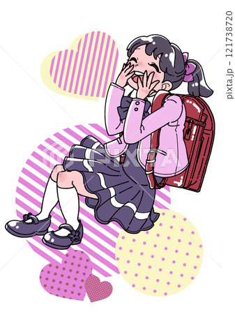 ランドセルを背負った笑顔の女の子イラスト 121738720