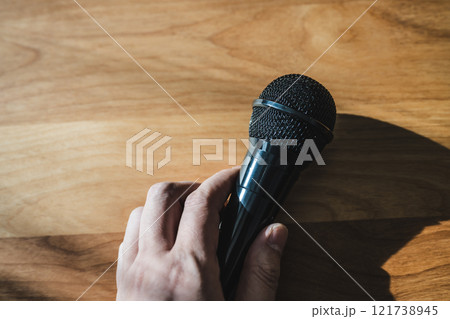 マイク 121738945