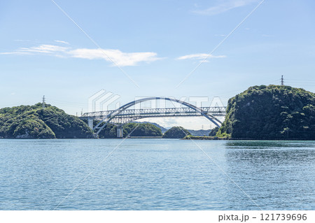 熊本県宇城市 三角西港から見る周辺の島々の風景 熊本県宇城市 三角西港から見る周辺の島々の風景 121739696