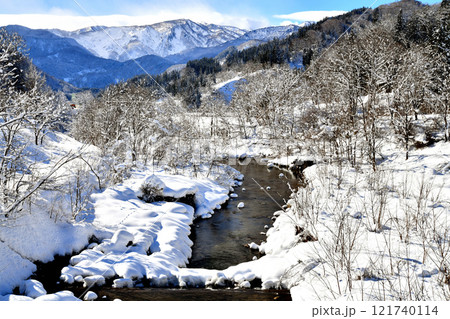 長野県小谷村 中谷橋/中谷川より下流方向を望む(長野県小谷村)【2024.12】 長野県小谷村 中谷橋/中谷川より下流方向を望む(長野県小谷村)【2024.12】 121740114