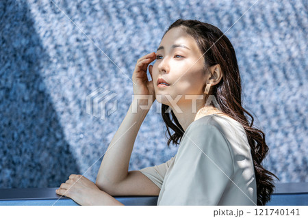30代女性 ポートレート 30代女性 ポートレート 121740141