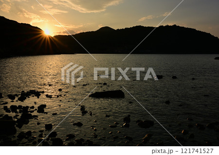 日向岬の夕日 121741527