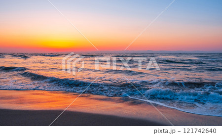 夕暮れの海 夕暮れの海 121742640