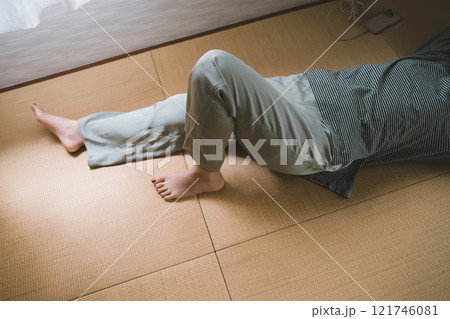 ごろ寝 ごろ寝 121746081