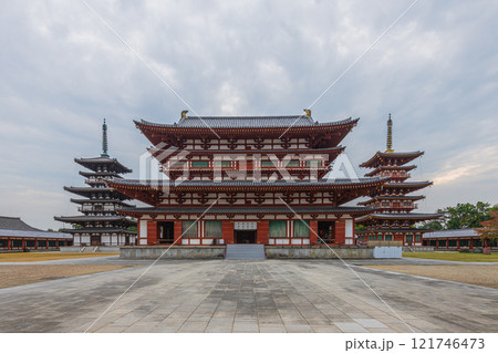 UNESCO世界文化遺産、奈良薬師寺を巡る UNESCO世界文化遺産、奈良薬師寺を巡る 121746473