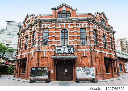 台湾　日本統治時代の公設市場　西門紅楼 121746792