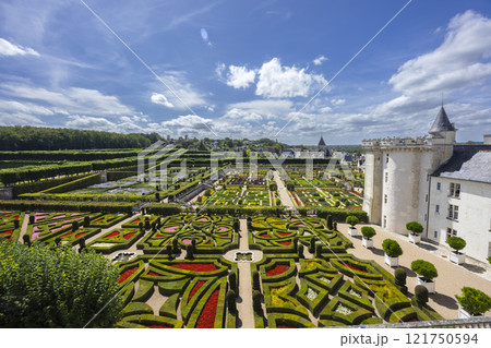 Chateau de Villandry, UNESCO World Heritage Site, Villandry, Indre-et-Loire, Pays de la Loire, France Chateau de Villandry, UNESCO World Heritage Site, Villandry, Indre-et-Loire, Pays de la Loire, France 121750594