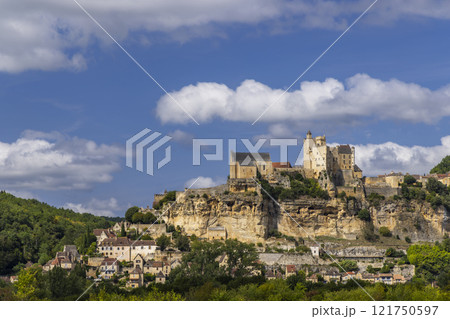 Chateau de Beynac castle, Beynac-et-Cazenac, Dordogne departement, France 121750597
