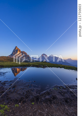 Giau Pass (Passo Giau), Dolomites Alps, South Tyrol, Italy Giau Pass (Passo Giau), Dolomites Alps, South Tyrol, Italy 121750603