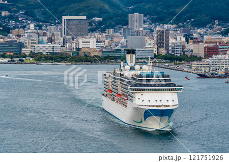 長崎港客船出港(Adora Mediterranea)女神大橋から【長崎市】 長崎港客船出港(Adora Mediterranea)女神大橋から【長崎市】 121751926