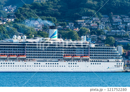 長崎港客船出港（Adora Mediterranea）対岸から【長崎市】 121752280