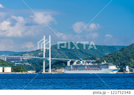 長崎港客船入港（Adora Mediterranea）女神大橋通過　神の島から【長崎市】 121752348