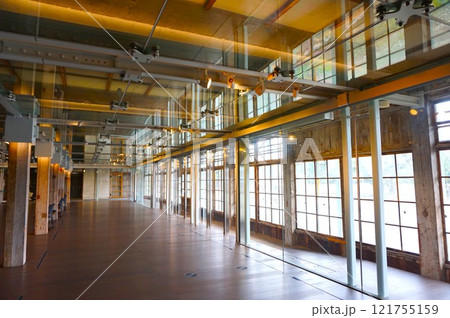 富岡製糸場　旧富岡製糸場　西置繭所　多目的ホール 121755159