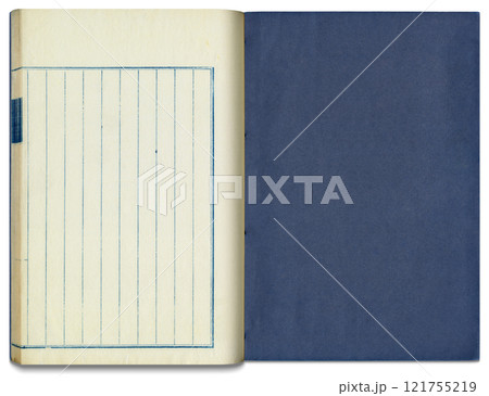 古い時代の和綴じ青本、四つ目綴じの見開き冊子の写真素材 [121755219
