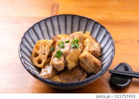 れんこんと鶏の醤油こうじ炒め 121757433