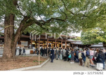 明治神宮の初詣 121758262