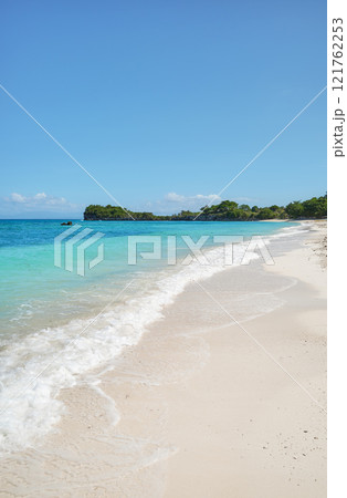 Beautiful beach on Malapascua Island, Philippines. 121762253