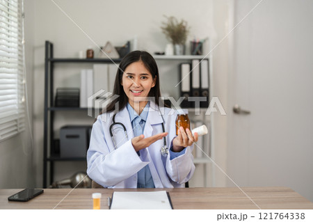 Doctor Recommending Medication Online for Modern Medical Treatment in a Digital Healthcare Setting 121764338