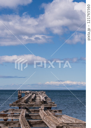 Old Pier in Punta Arenas 121765560