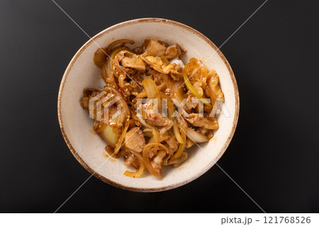 生姜焼き丼 生姜焼き丼 121768526
