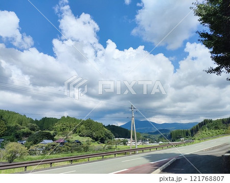 九州・熊本の青空 121768807