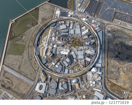 建設が進む2025大阪・関西万博会場 夢洲 121771019