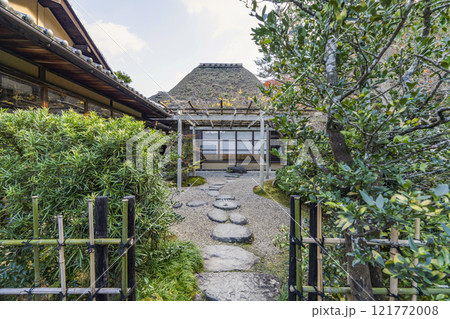 依水園（奈良市）清秀庵から氷心亭への小径 121772008