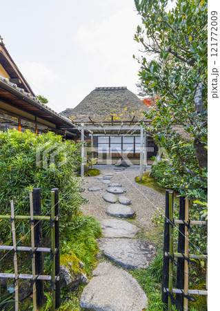 依水園（奈良市）清秀庵から氷心亭への小径 121772009