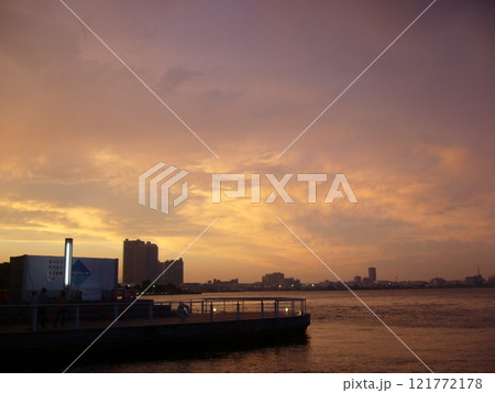 みなとみらい 121772178