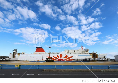 茨城　大洗　大洗港に停泊中のさんふらわあだいせつ 121773158