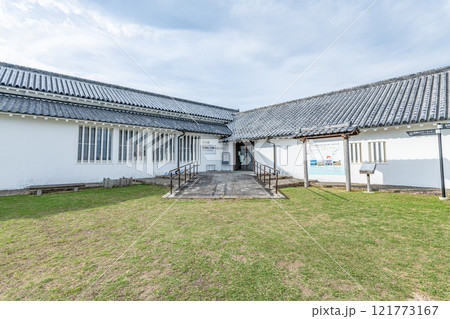 熊本県天草郡 富岡城内にある富岡ビジターセンター 熊本県天草郡 富岡城内にある富岡ビジターセンター 121773167
