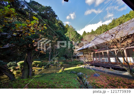 糸島 雷山千如寺 書院より心字庭園 糸島 雷山千如寺 書院より心字庭園 121773939