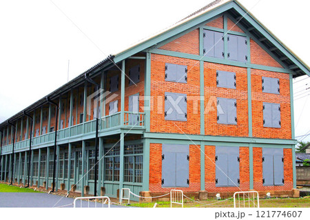 富岡製糸場の西置繭所【群馬県富岡市】 121774607