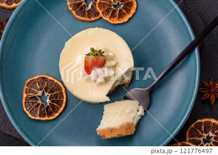 Sweet cheesecake tart with strawberries and mascarpone Sweet cheesecake tart with strawberries and mascarpone 121776497