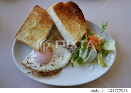 ヘルシーな朝食 ヘルシーな朝食 121777028