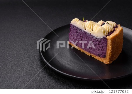 No baked sweet blueberry cheesecake with cream cheese 121777082