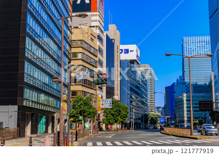 東京　港区　赤坂の都市風景（外堀通り沿い） 121777919