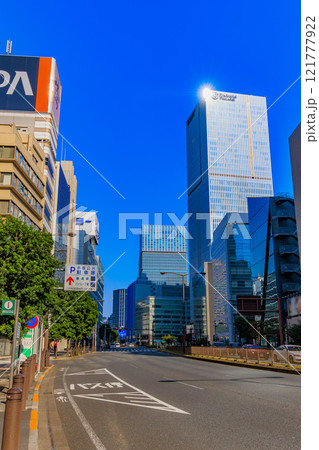 東京　千代田区　永田町の都市風景（外堀通り沿い） 121777922