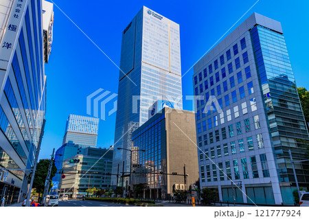 東京 千代田区 永田町の都市風景(外堀通り沿い) 東京 千代田区 永田町の都市風景(外堀通り沿い) 121777924