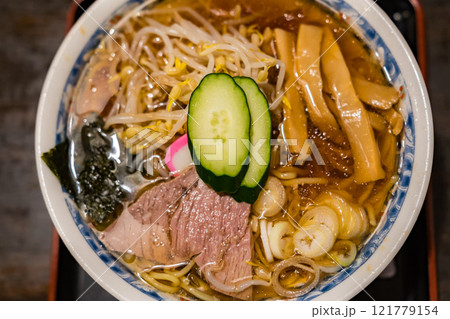 山形名物の冷やしラーメン 121779154