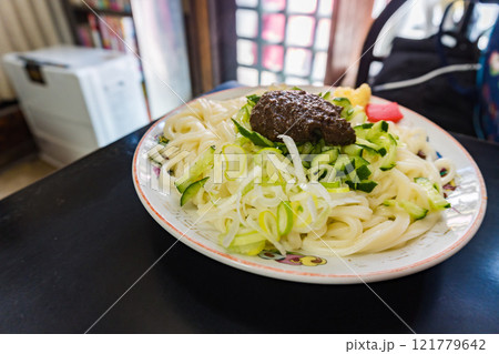 岩手の名物、盛岡じゃじゃ麺 121779642