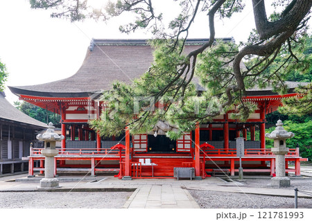朱に彩られた優美な日御碕神社（鳥取県出雲市） 121781993