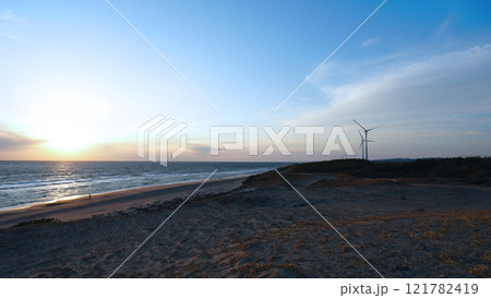 夕暮れの浜岡砂丘 夕暮れの浜岡砂丘 121782419