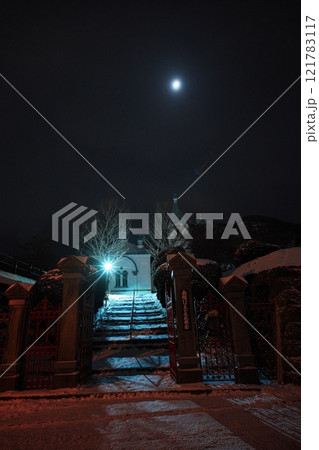 冬の函館 月夜の函館ハリストス正教会 冬の函館 月夜の函館ハリストス正教会 121783117