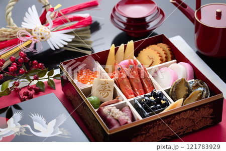 正月料理　御節料理 121783929