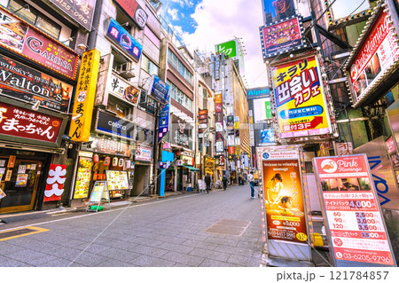 日本の東京都市景観 1月。新宿の歌舞伎町などを望む。新しい時代に幸あれ=令和7年1月8日 日本の東京都市景観 1月。新宿の歌舞伎町などを望む。新しい時代に幸あれ=令和7年1月8日 121784857