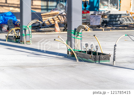 ガソリンスタンド建設　タンク油設配管　ガソリン計量機　建設工事 121785415