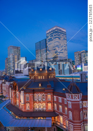 【東京都】東京駅舎　トワイライト 121785685